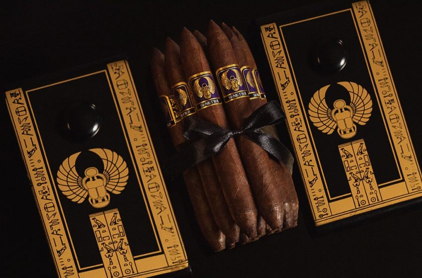  Highclere Castle Announces ‘Senetjer’ Cigar