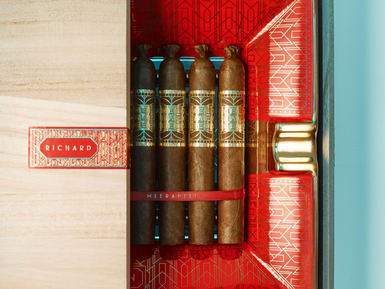meerapfel-cigar-starts-shipping-“richard”-double-robusto