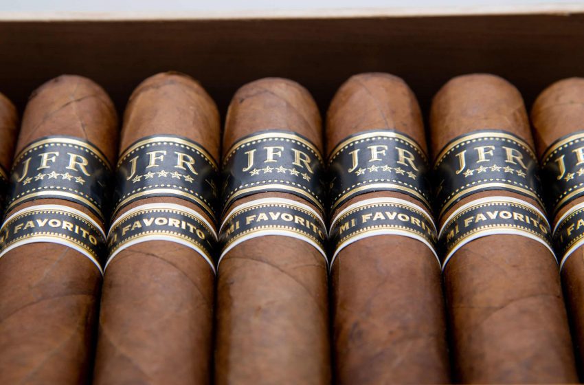  Aganorsa Adds ‘Mi Favorito’ Size to JFR Line – Cigar News