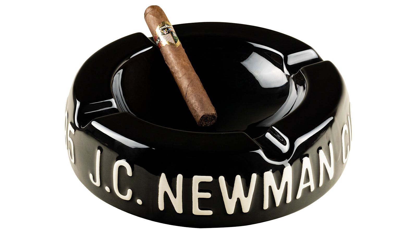 new-ashtrays-by-jc.-newman-have-vintage-look-|-cigar-aficionado