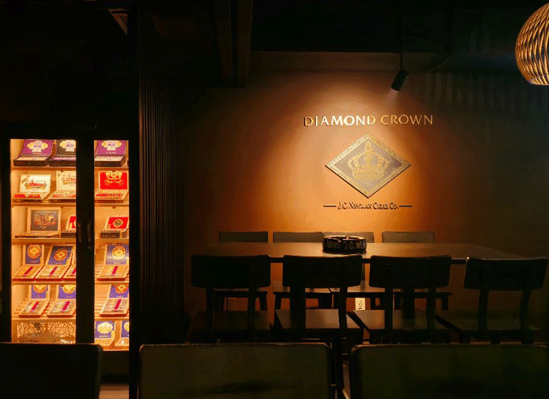  J.C. Newman Opens a New Diamond Crown Cigar Lounge