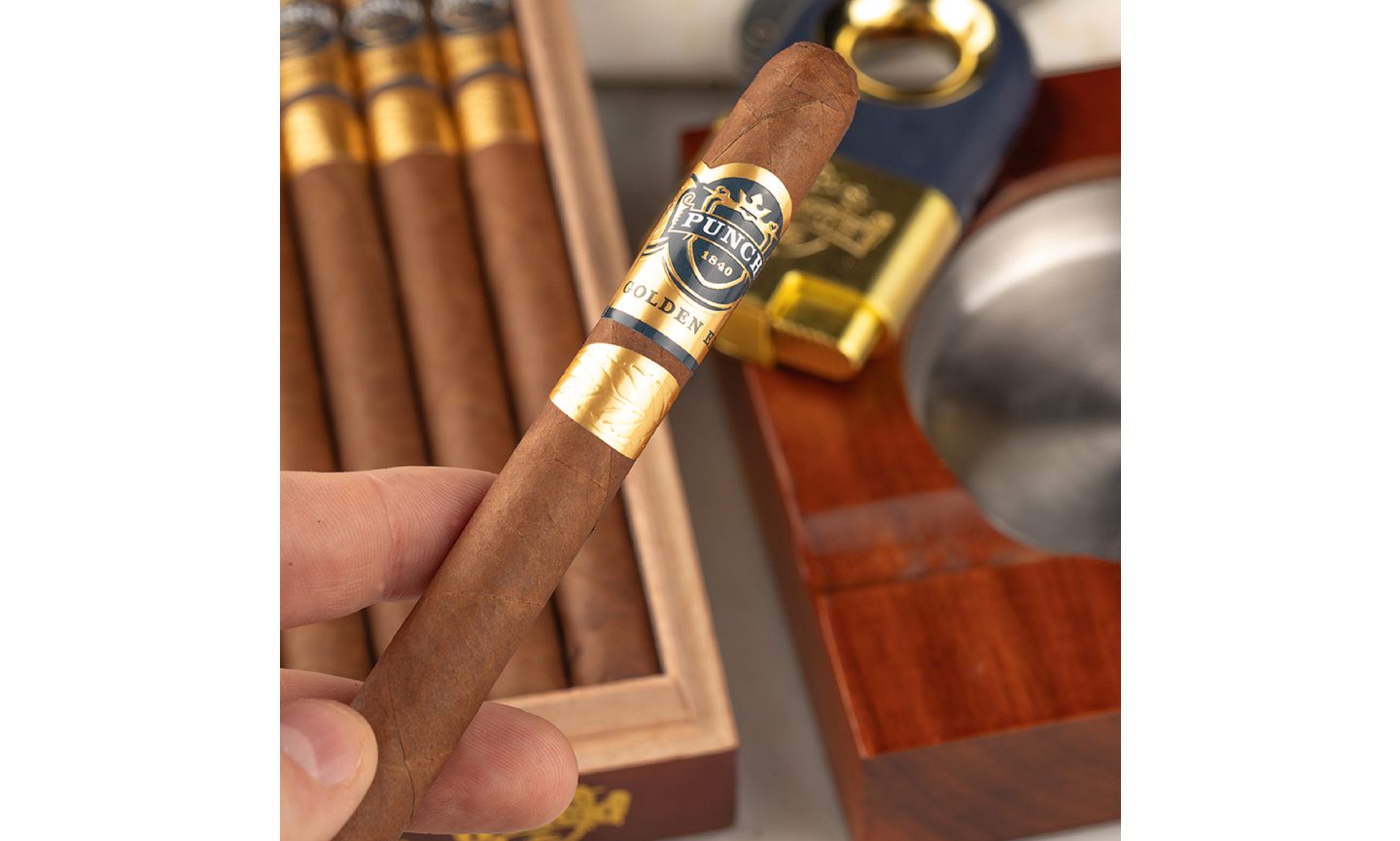 punch-cigars-extends-golden-era-line-with-lancero